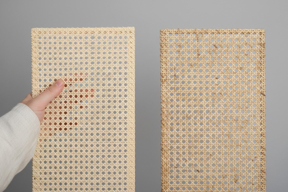 Comparison between uniform Grade A and varied Grade B natural rattan cane webbing (ID#2)