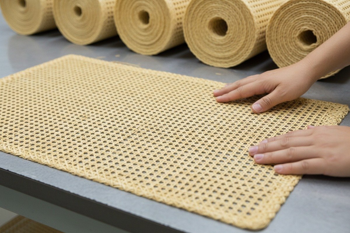 Identifying premium Grade A rattan webbing with uniform strands and smooth surface for handicrafts (ID#2)