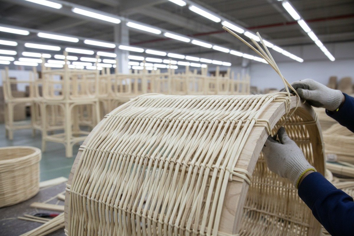 Wholesale pricing comparison for bulk rattan core and woven cane webbing rolls (ID#4)