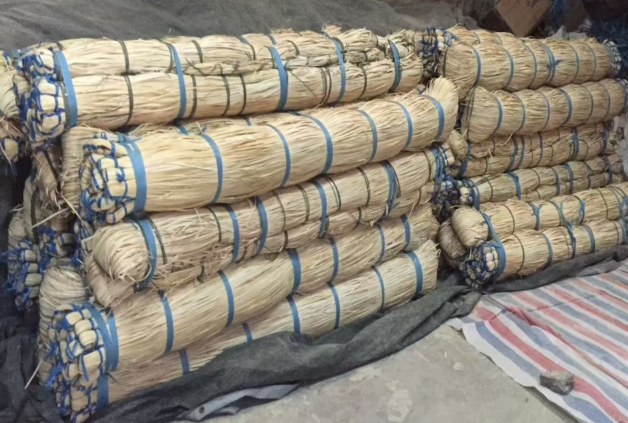 Shaved natural rattan peel for furniture binding