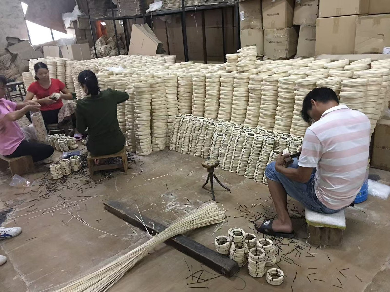 Matériaux en rotin naturel pour la fabrication de paniers et d'artisanat